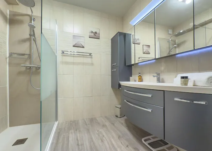 Le Cozy By Winsome Destination Apartment